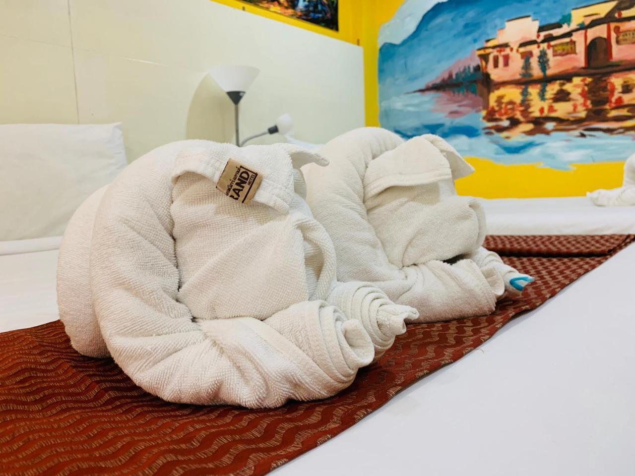 Guan Chao Yin Hotel Patong Extérieur photo