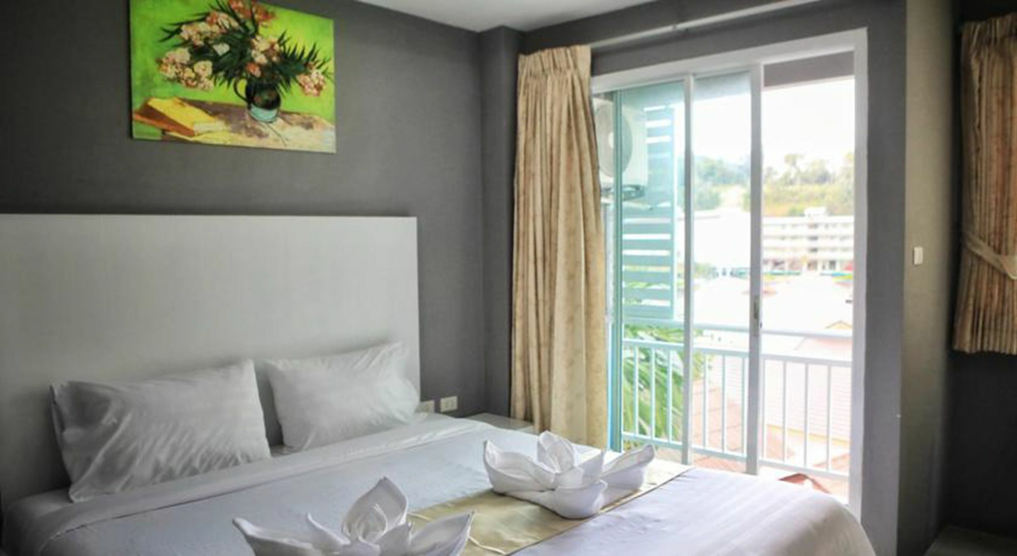 Guan Chao Yin Hotel Patong Extérieur photo